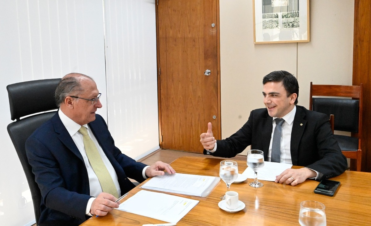 Presidente em exercício, Alckmin recebe Aliel no Palácio do Planalto