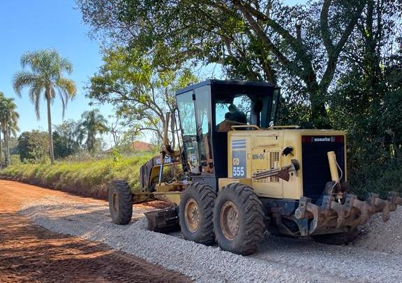 Prefeitura ultrapassa a marca de 280 km de estradas rurais recuperadas