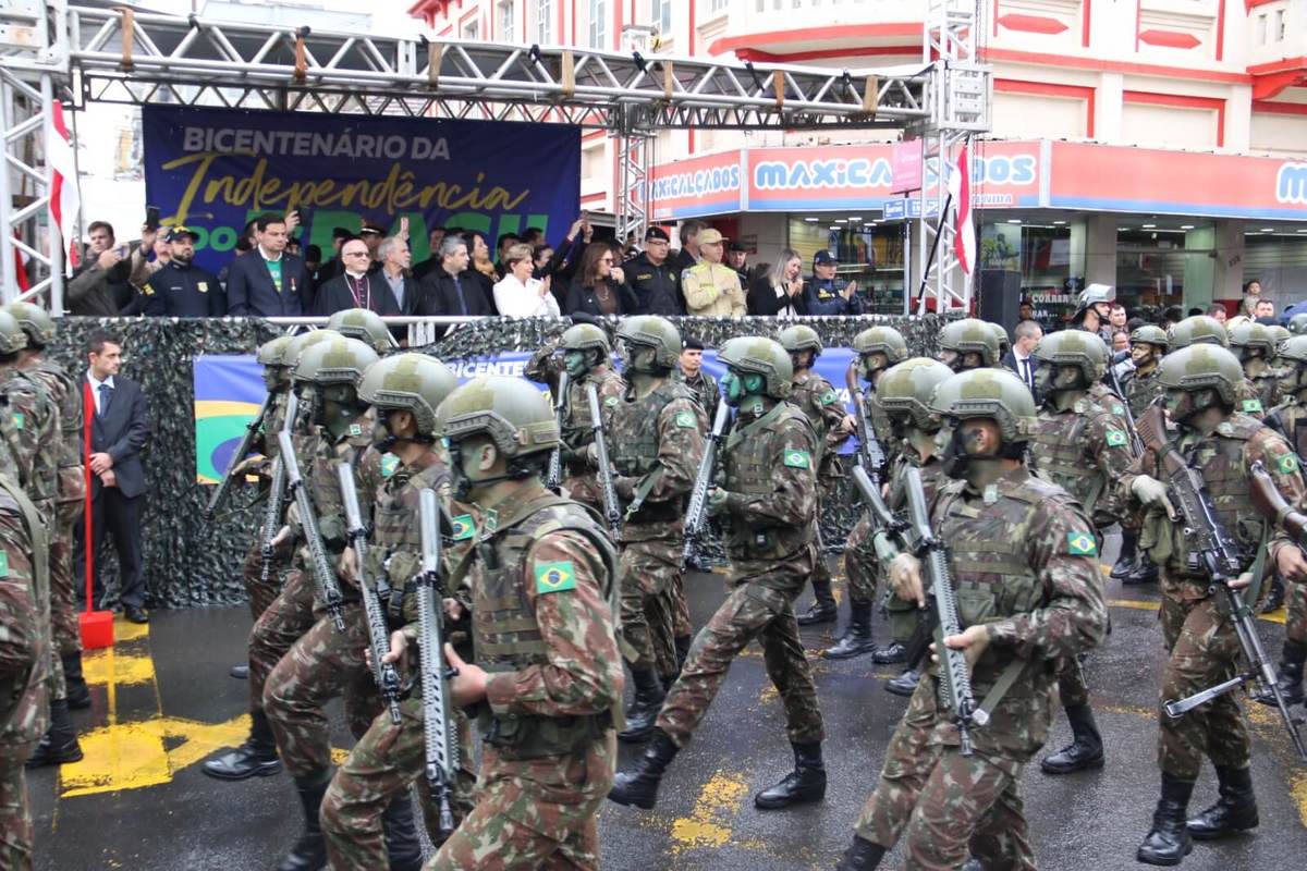 Ponta Grossa terá desfile da Independência nesta quinta com homenagem ao 13º BIB