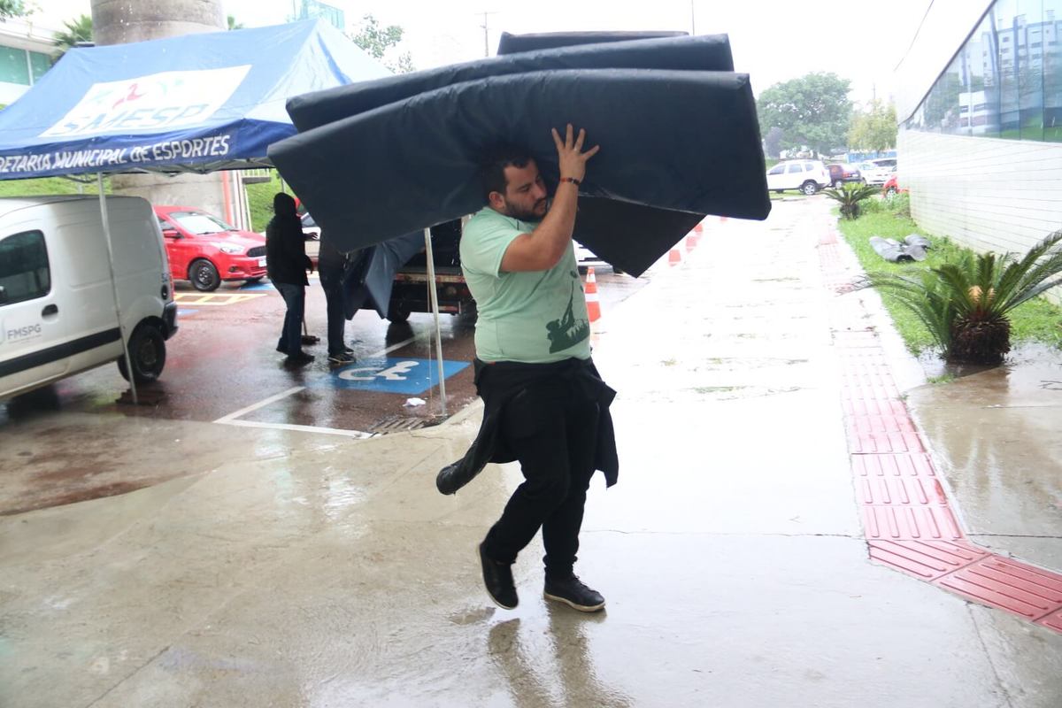 Equipes da PMPG visitam famílias atingidas pelas chuvas