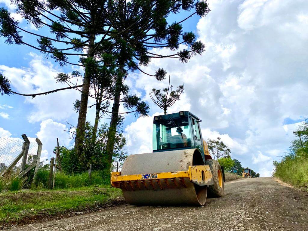 Programa Caminhos do Agro executa obras na Bocaina