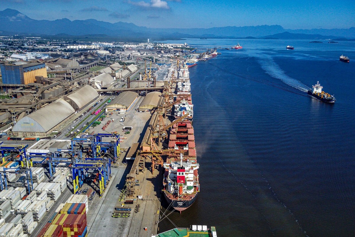 Porto de Paranaguá bate recorde de movimentação em 24 horas: 146 mil toneladas