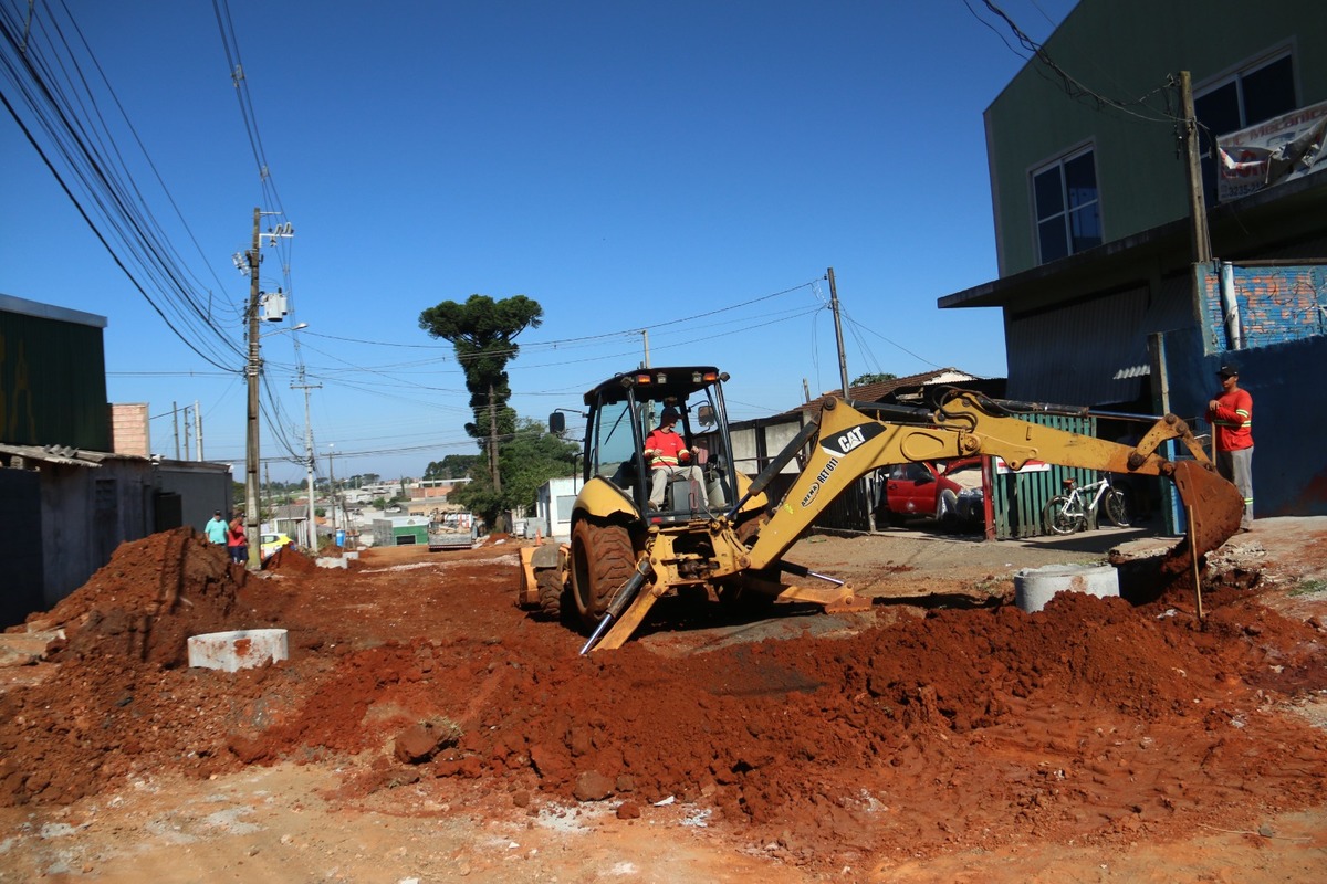 Obras de pavimentação começam na Vila Hoffmann, em Uvaranas
