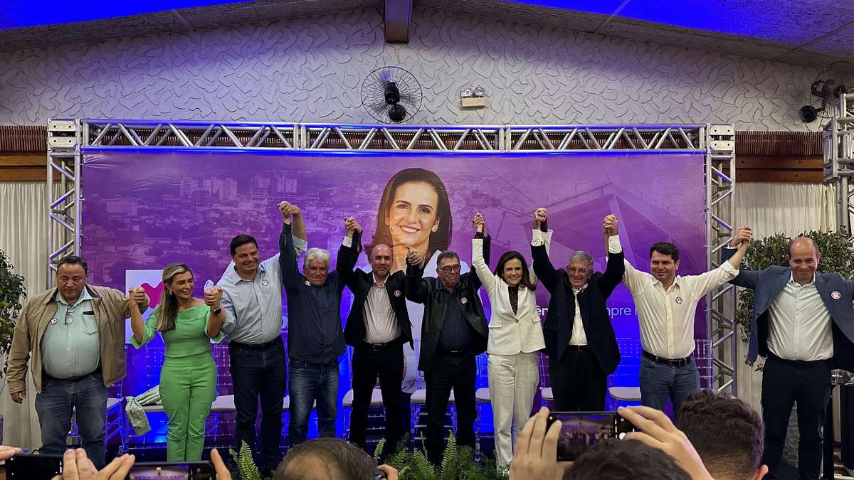 Rita lança pré-candidatura à Prefeitura de Telêmaco Borba com salão lotado e muitas autoridades