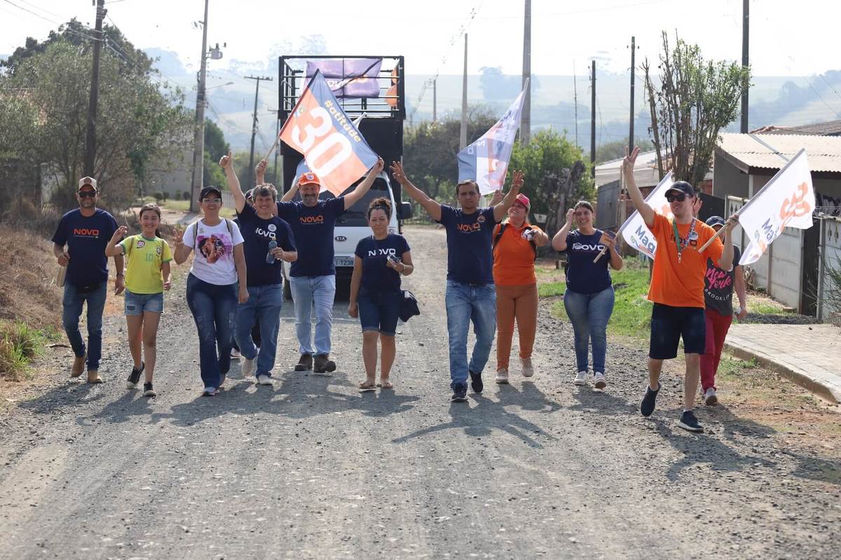 Dr. Magno se encontra com empresários e representantes de entidades locais