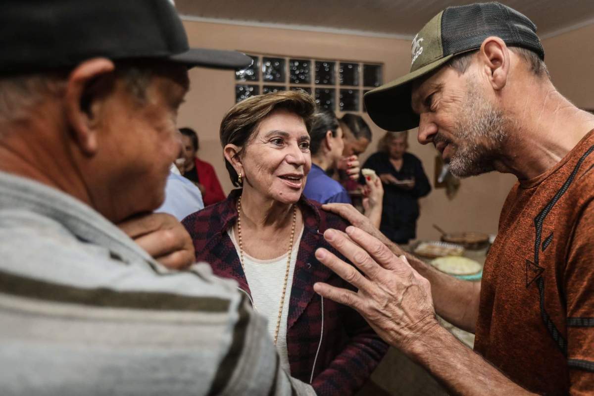 Elizabeth reúne apoio de vereadores e diversas lideranças de Ponta Grossa