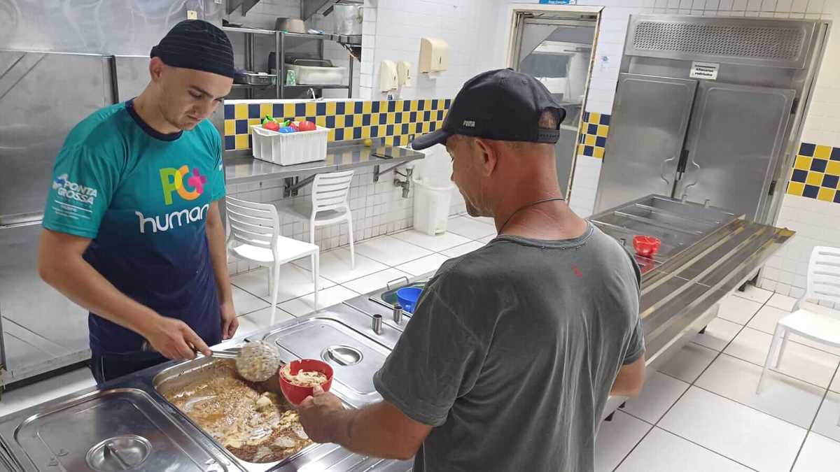 Restaurante Popular inova no cardápio para pessoas em situação de rua