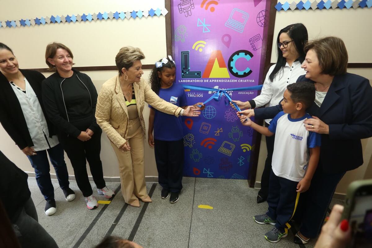 Prefeitura de PG entrega o 51º LAC e novos recursos tecnológicos às escolas