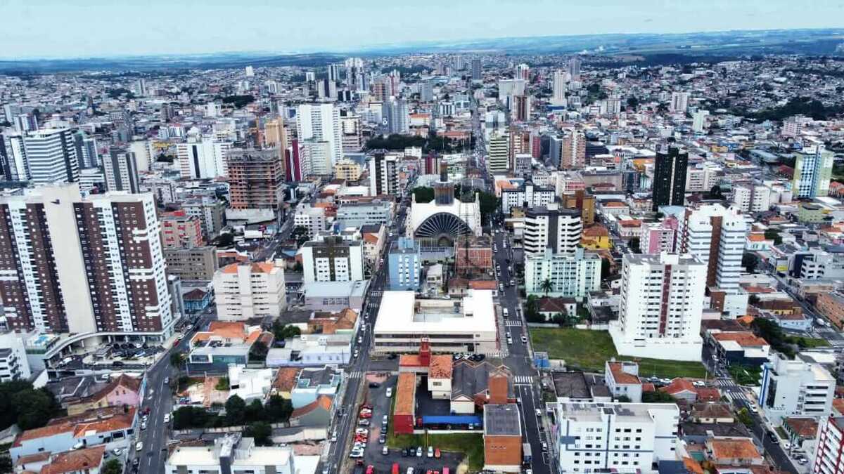 Ponta Grossa é a cidade que mais gera empregos no interior do Paraná