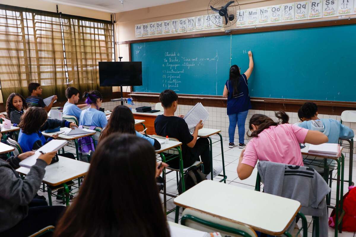 Governador anuncia convocação de mais 1.034 professores aprovados em concurso